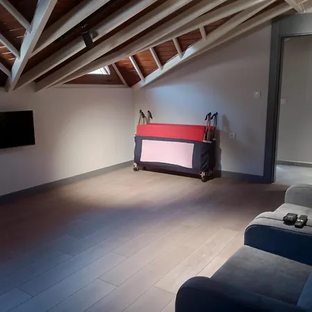 Lägenhet Ebru Evleri Icmeler Merkeze Ve Plaja Yakin *