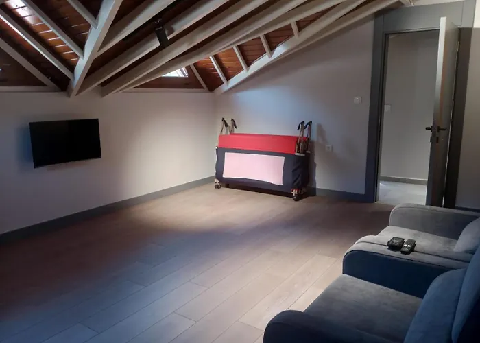 Lägenhet Ebru Evleri Icmeler Merkeze Ve Plaja Yakin *