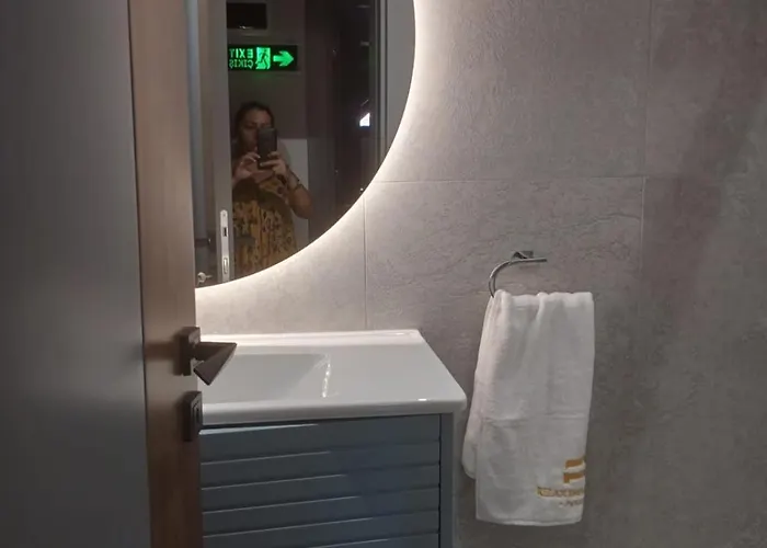 Ebru Evleri Icmeler Merkeze Ve Plaja Yakin شقة *