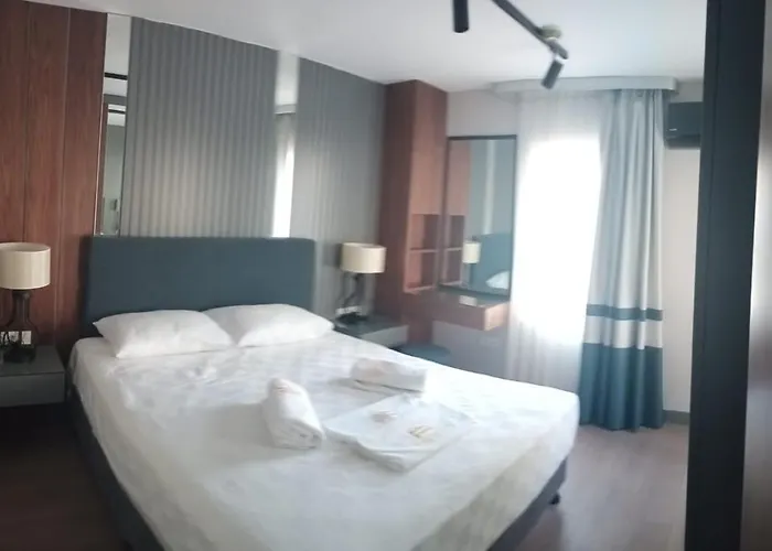 Ebru Evleri Icmeler Merkeze Ve Plaja Yakin Marmaris