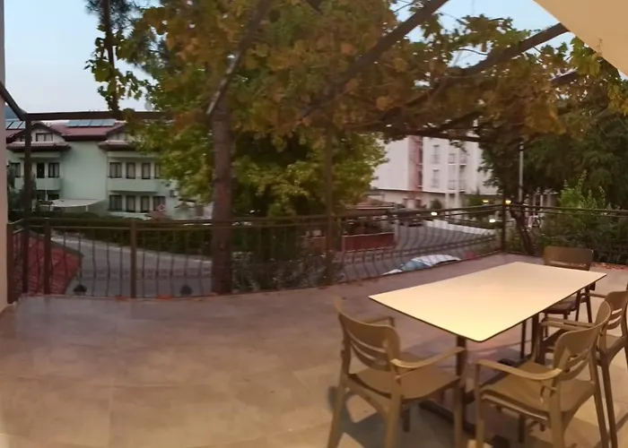 Ebru Evleri Icmeler Merkeze Ve Plaja Yakin * مرمريس